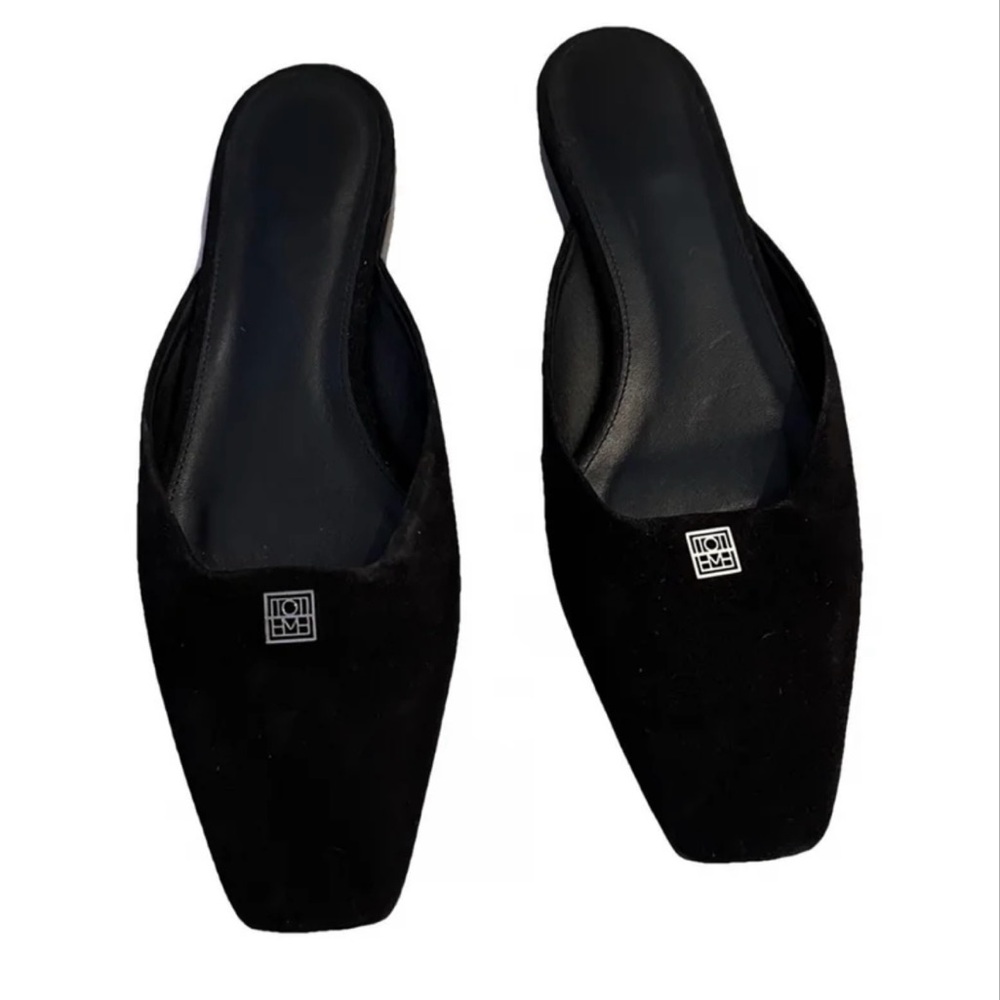 Toteme Velvet Flats
